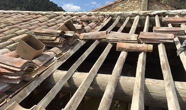 Rénovation d'une toiture chantier à Béziers par un couvreur Klissing